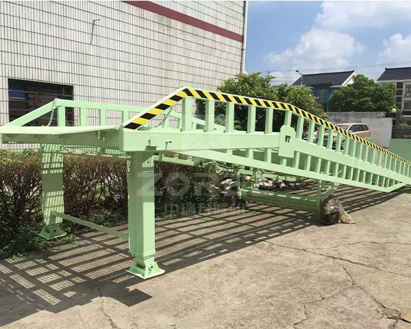 移動登車橋 移動登車橋
