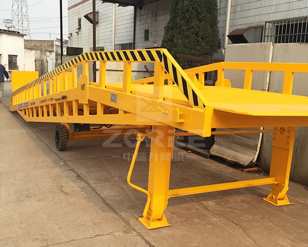 移動登車橋 移動登車橋